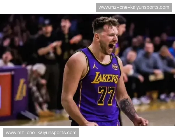 雄鹿vs小牛：当希腊怪物遭遇东契奇的魔法，一场不可错过的篮球盛宴